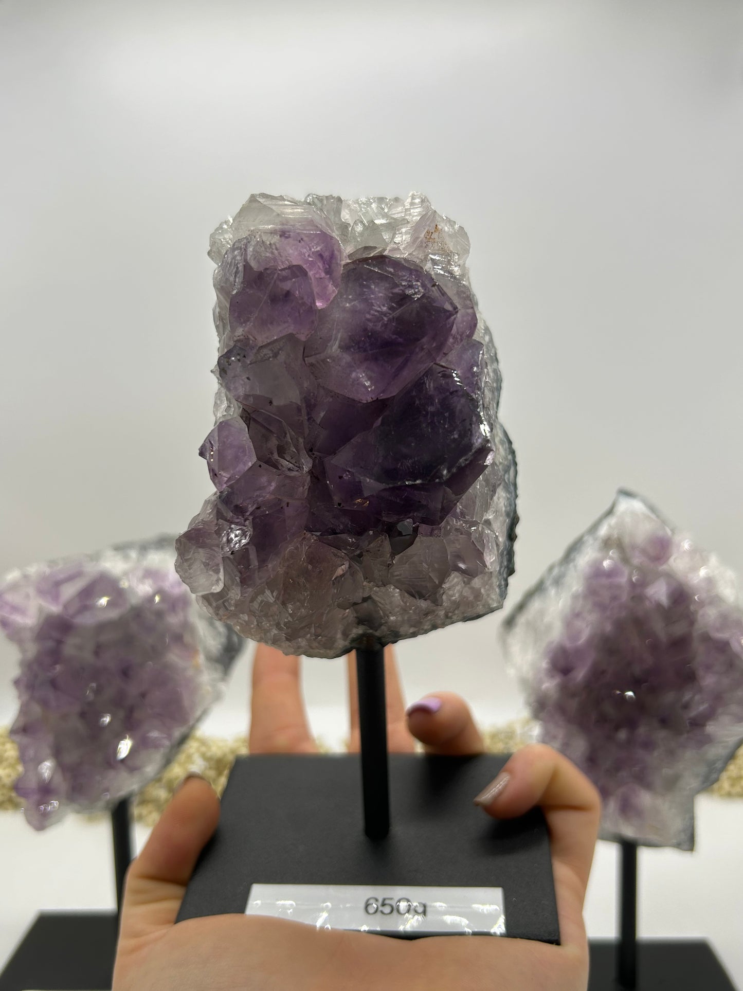 Amethyst auf Metallständer
