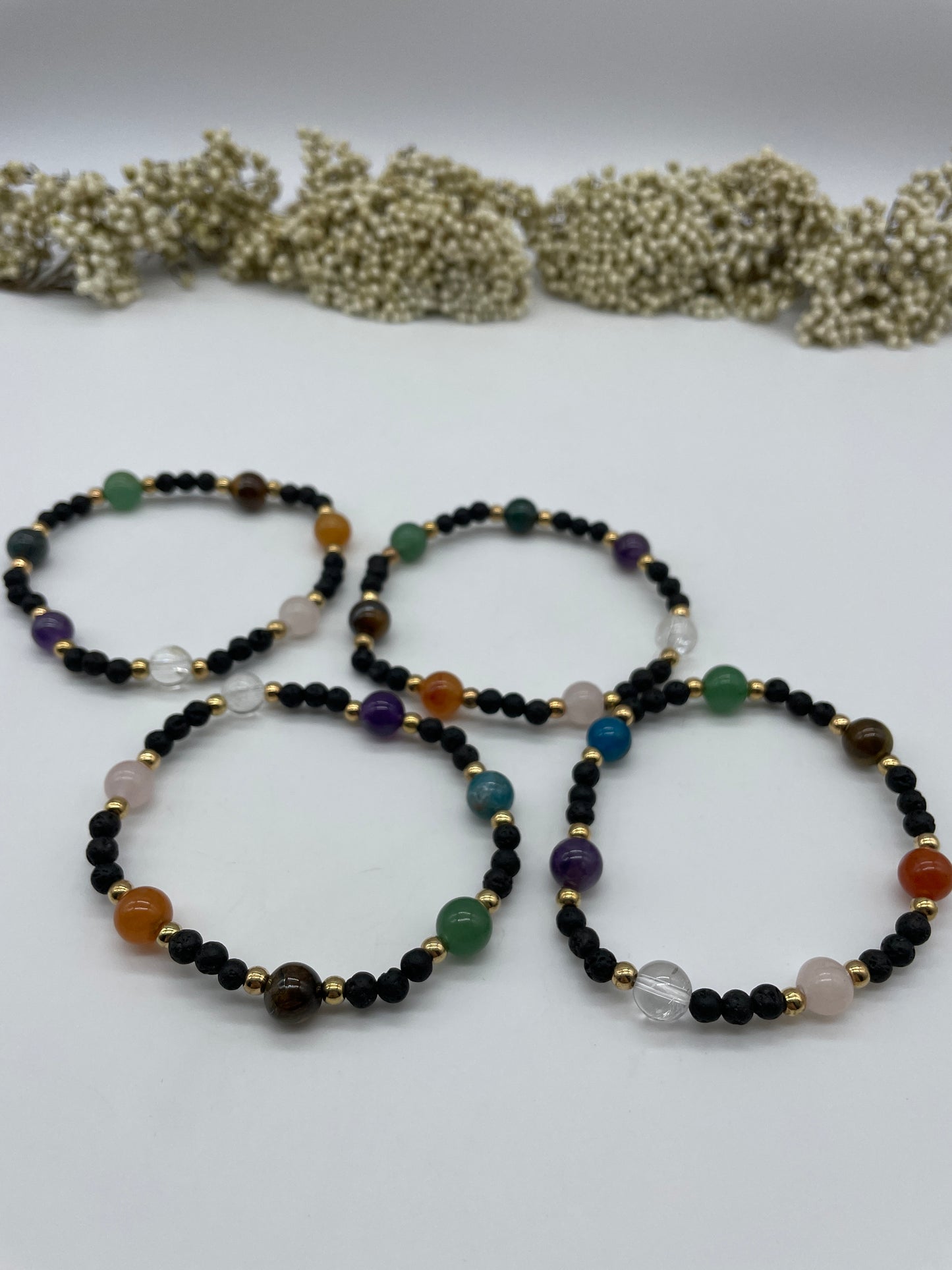 Lavastein Armband mit 7 Edelsteinen