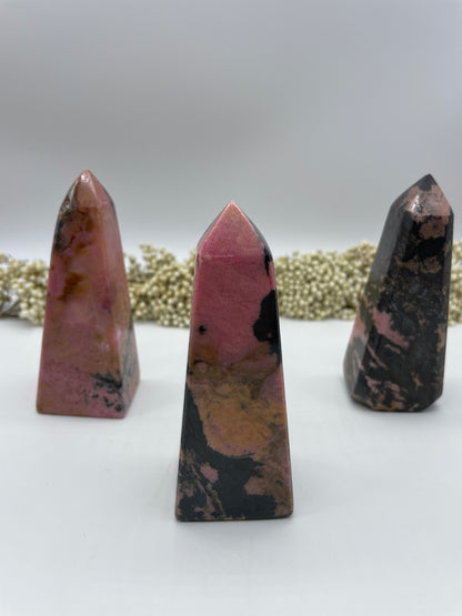 Rhodonit Obelisk