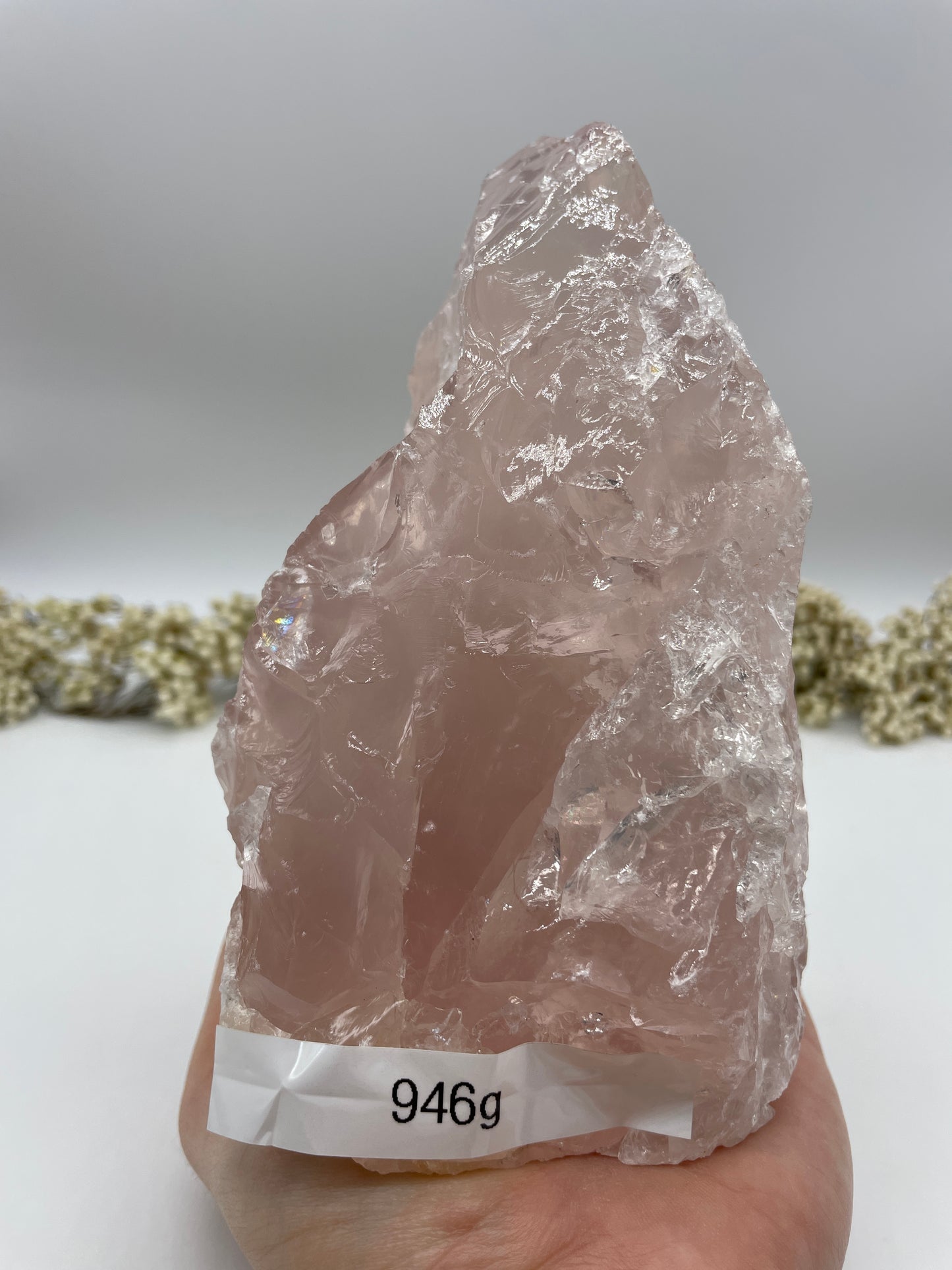 Rosenquarz mit gesägter Standfläche