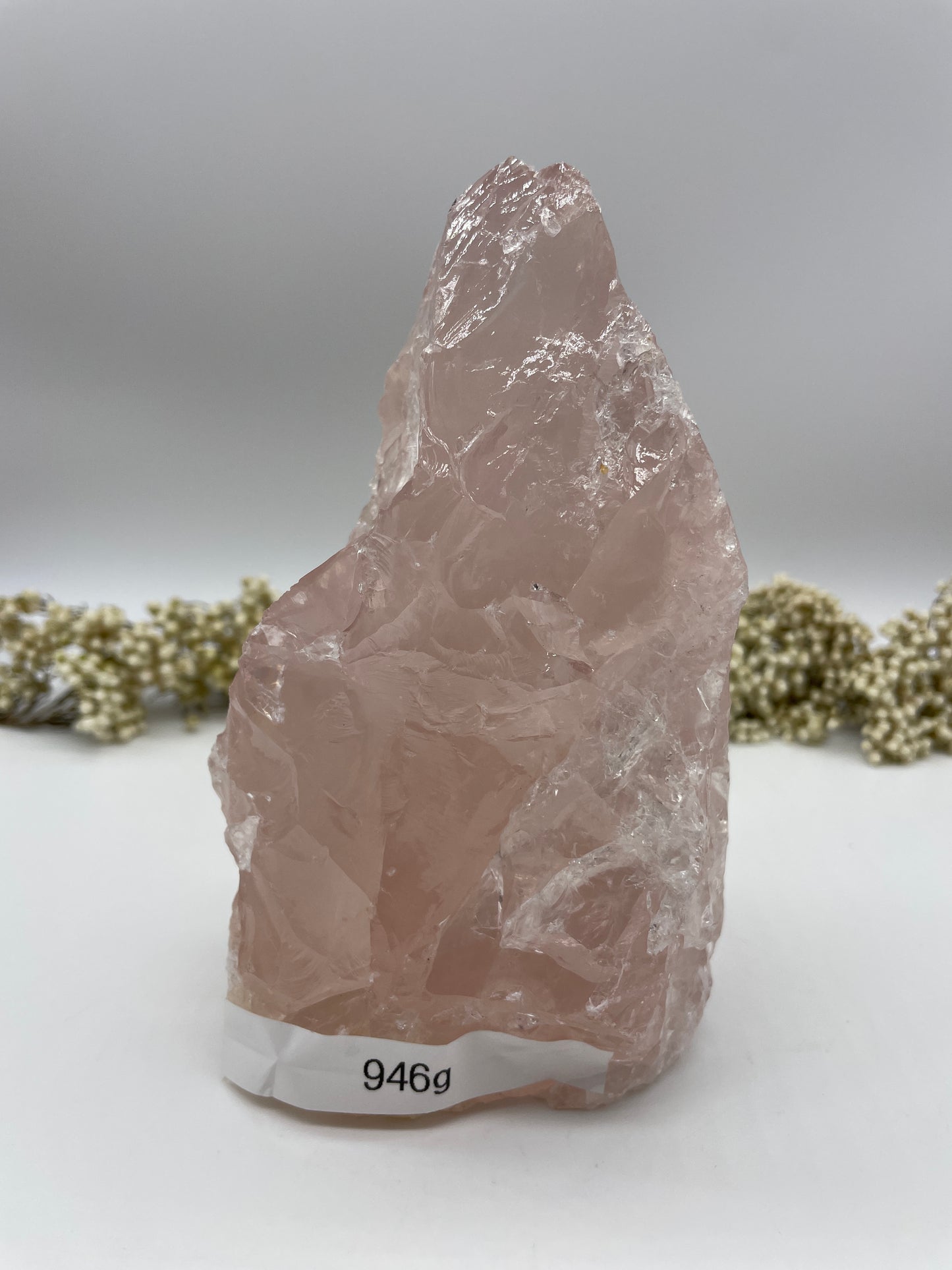 Rosenquarz mit gesägter Standfläche