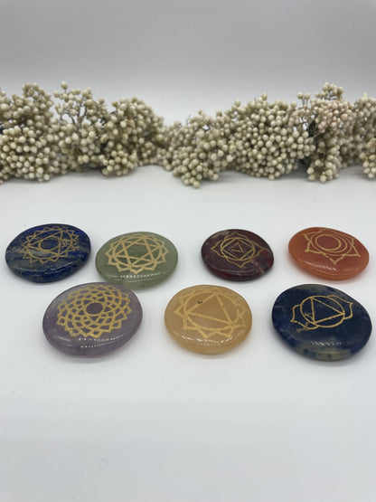 Edelstein Set 7 Chakra Symbolsteine rund